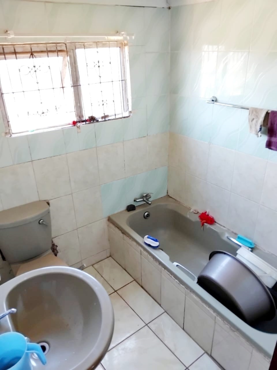 2 Bedroom Property for Sale in Mdantsane Nu 14 Eastern Cape